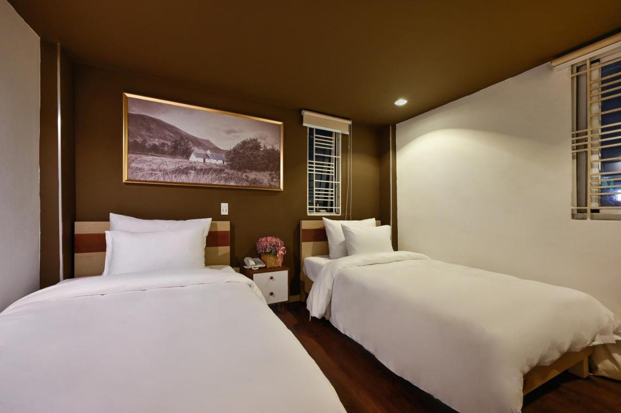 The Noble Swan Hotel New World Ho-Chi-Minh-Stadt Exterior foto